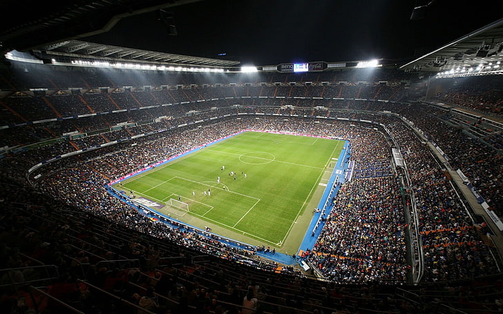 зеленое футбольное поле, стадион Сантьяго Бернабеу, футбол, Реал Мадрид, Испания, Мадрид, HD обои