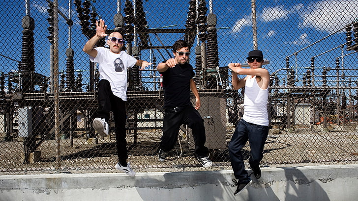 men's black crew-neck t-shirt, dub trio, jump, fence, station, sky, HD wallpaper