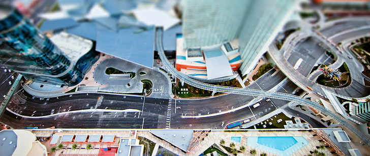 tilt-shift photography of city road intersections, aerial photo of city, tilt shift, city, road, aerial view, rooftops, HD wallpaper