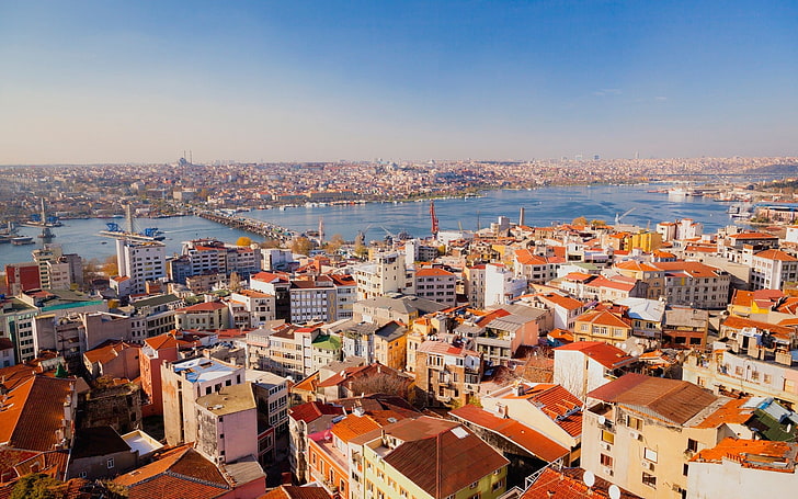 通りの絵、イスタンブール、トルコ、都市、都市の景観、海、橋、ガラタを歩く人、 HDデスクトップの壁紙
