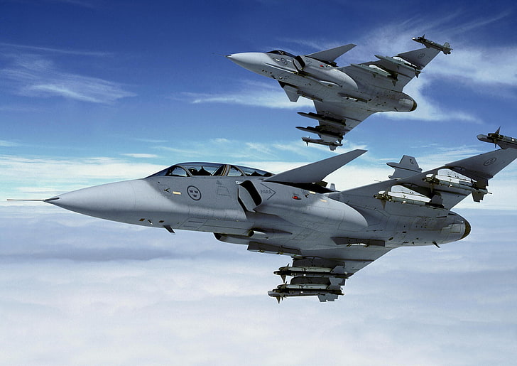 zwei weiße Kampfflugzeuge fliegen, JAS-39 Gripen, Düsenjäger, Flugzeug, Flugzeuge, Himmel, Militärflugzeuge, Fahrzeug, Militär, HD-Hintergrundbild