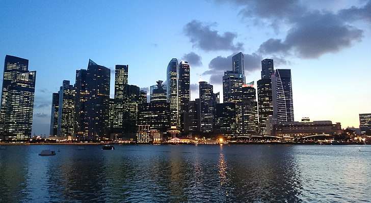 pejzaż miejski nad zbiornikiem wodnym, Singapur, miasto, pejzaż miejski, Azja, Tapety HD