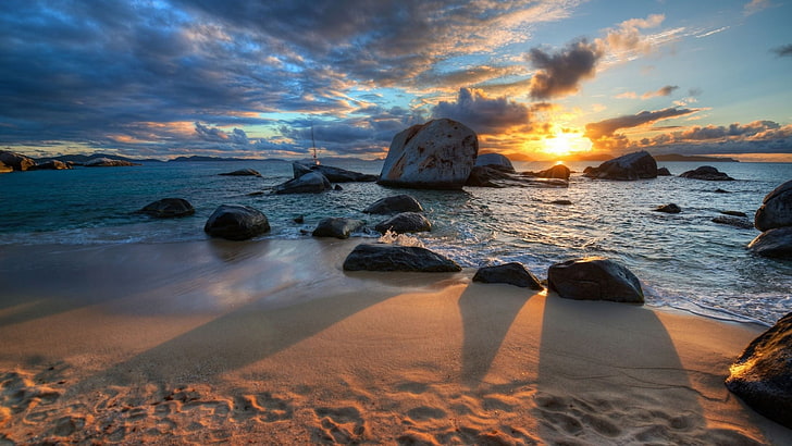 cuerpo de agua cerca de la formación rocosa, naturaleza, mar, playa, puesta de sol, roca, Fondo de pantalla HD
