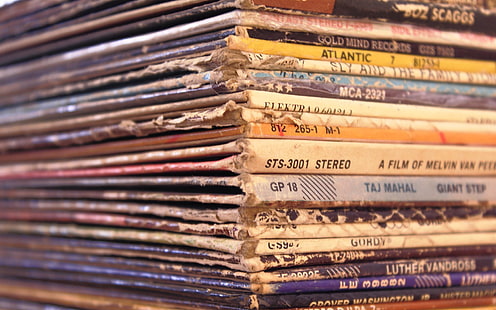 Buchsortiment mit verschiedenen Titeln, Vinyl, Schallplatten, ramponiert, HD-Hintergrundbild HD wallpaper