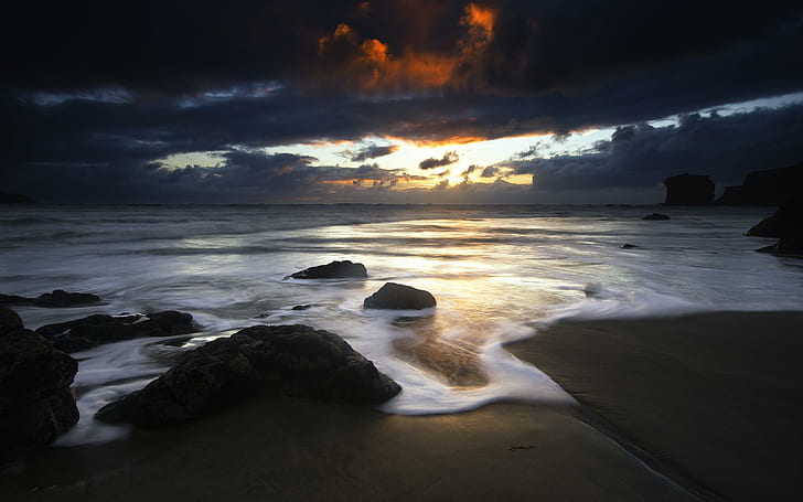 Une touche de rouge, plage, rouge du matin, coucher de soleil, lever de soleil, plage de sable, 3d et abstrait, Fond d'écran HD
