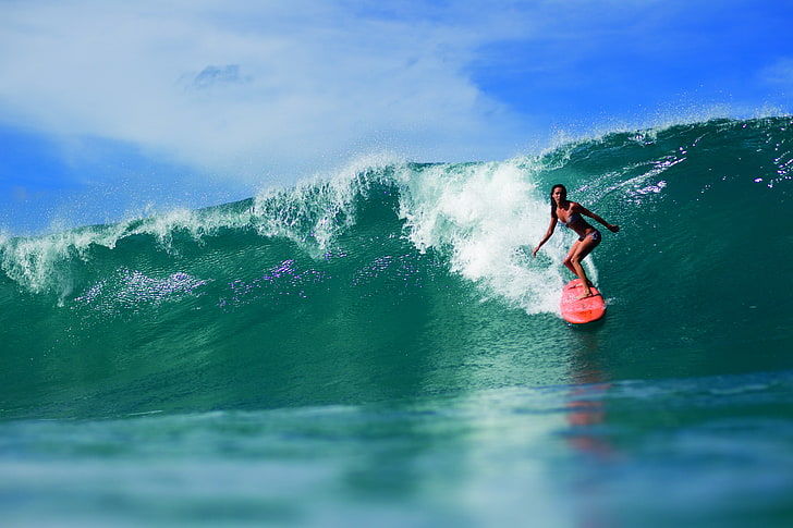 planche de surf rouge, fille, océan, sport, vague, surf, planche, Fond d'écran HD