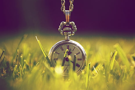 round silver-colored pocket watch, pocket watch, grass, chain, cover, design, HD wallpaper HD wallpaper
