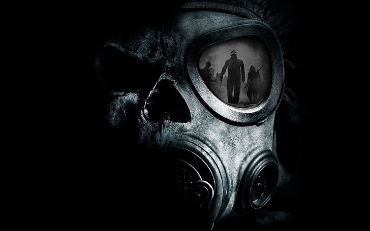 orang di wallpaper digital masker gas, masker gas, Cahaya Mati, video game, latar belakang hitam, zombie, mayat hidup, Wallpaper HD