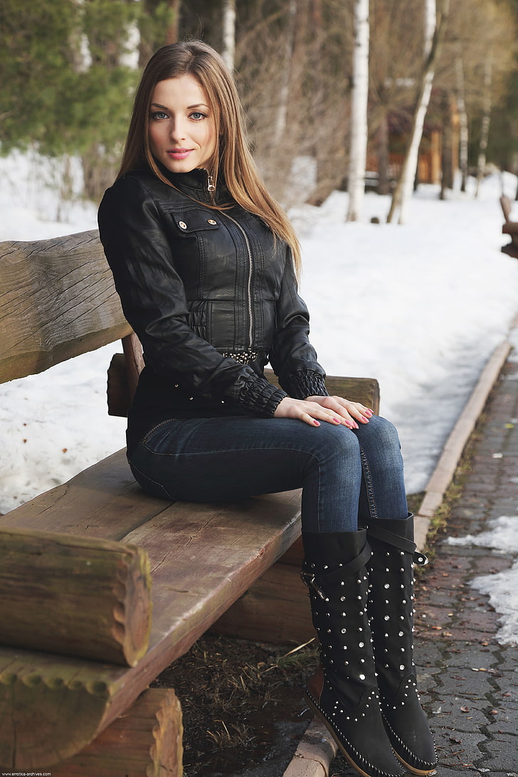 Giulia, berambut cokelat, wanita di luar ruangan, musim dingin, jaket kulit, jaket hitam, Wallpaper HD, wallpaper seluler