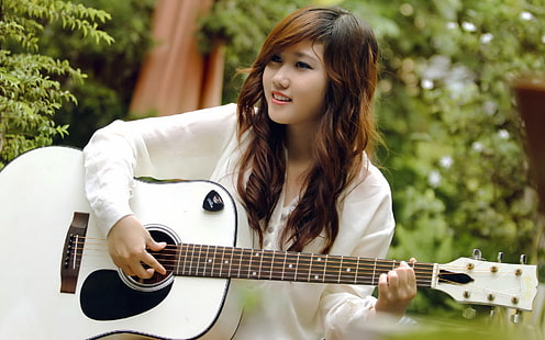 Lächelngitarrenmädchen, Musik, asiatisch, Lächeln, Gitarre, Mädchen, Musik, asiatisch, HD-Hintergrundbild HD wallpaper