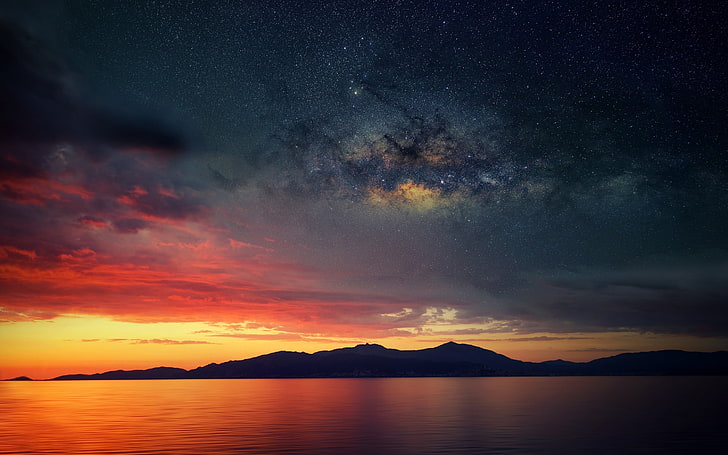 صورة ظلية لتصوير الجزيرة ، الطبيعة ، المناظر الطبيعية ، الجزيرة ، المساء ، النجوم ، السماء ، درب التبانة ، المجرة ، البحر ، الهدوء ، كورسيكا ، التعرض الطويل ، الماء، خلفية HD