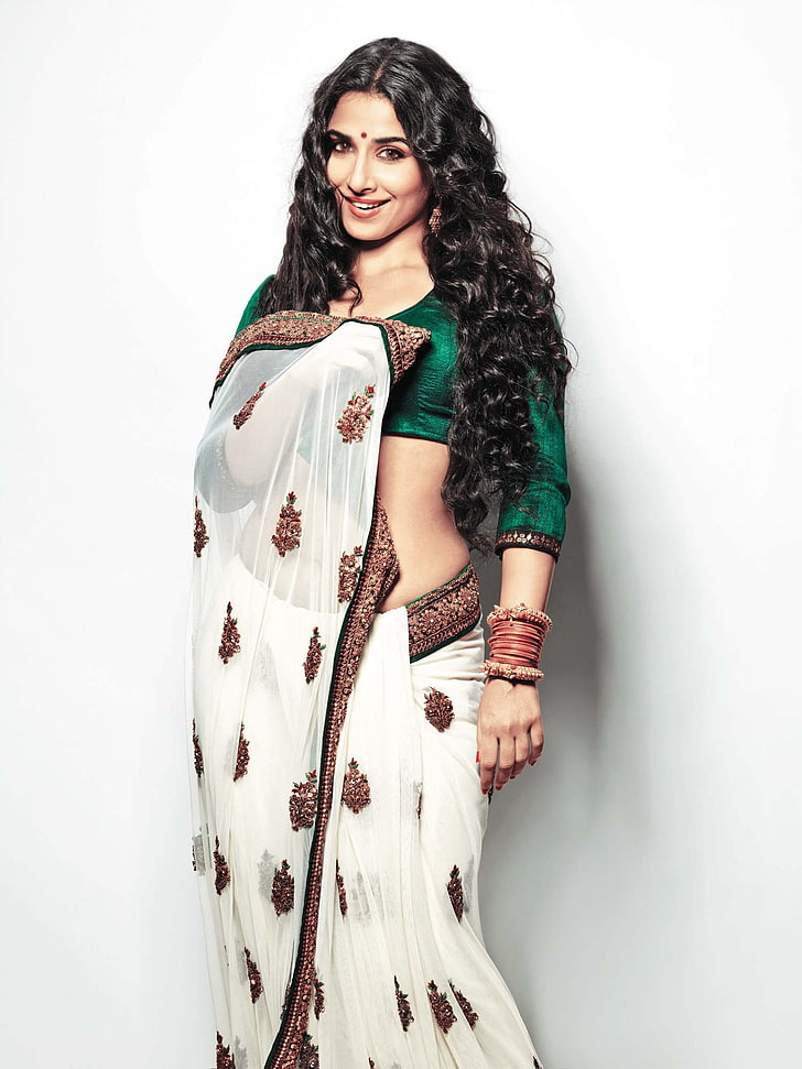 women curly hair bollywood vidya balan saree 2000x2668  Entertainment Bollywood HD Art , women, curly hair, HD wallpaper