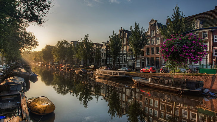 канал, воден път, отражение, водно тяло, Холандия, Европа, лодки, дърво, лодка, сгради, градски пейзаж, HD тапет