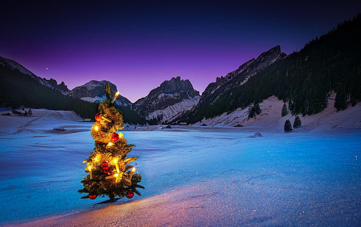 зеленая ёлка, зима, снег, горы, ночь, елка, новый год, гирлянда, HD обои