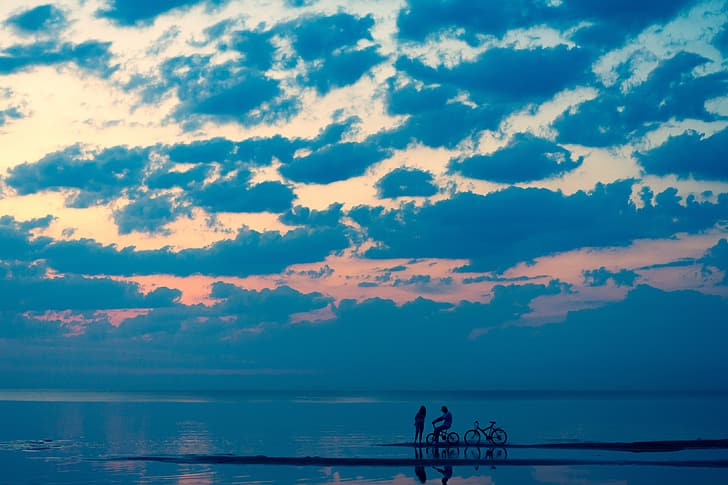 ciel, couple, été, plage, coucher de soleil, Lettonie, nuages, mer, paysage, eau, Fond d'écran HD