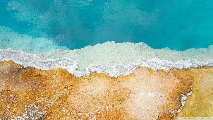 sabbia dorata e spo d'acqua blu, macro, sorgente termale, natura, Sfondo HD