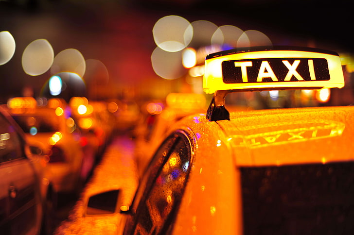 black and yellow cab, roof, machine, auto, macro, the city, lights, the inscription, plate, the evening, blur, taxi, colorful, bokeh, wallpaper., HD wallpaper