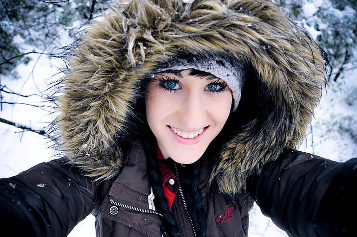 winter, eyes, look, girl, snow, face, smile, HD wallpaper