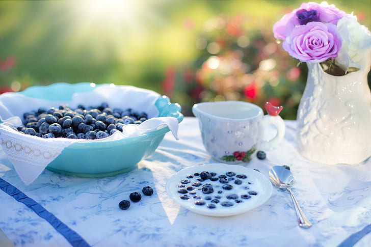 berries, blueberries, bowl, breakfast, cup, decoration, dessert, flowers, food, fruits, plate, spoon, table, HD wallpaper