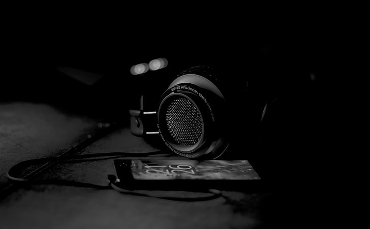 Słuchawki, czarno-białe, czarne słuchawki, czarno-białe, muzyka, makro, słuchawki, smartfon, Tapety HD