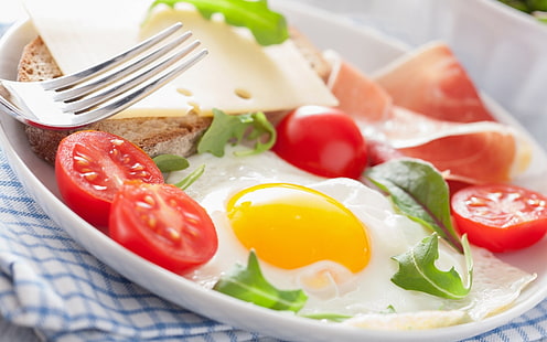 еда, вилка, помидоры, яйца, сыр, хлеб, HD обои HD wallpaper