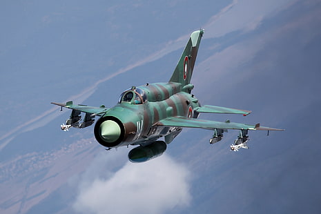зелено-коричневый самолет, полёт, истребитель, многоцелевой, МиГ-21, HD обои HD wallpaper