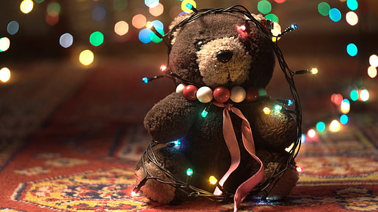 плюшена играчка кафява мечка, Коледа, коледни светлини, плюшени мечета, HD тапет HD wallpaper