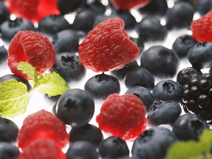 assorted berries, raspberries, blueberries, berries, HD wallpaper