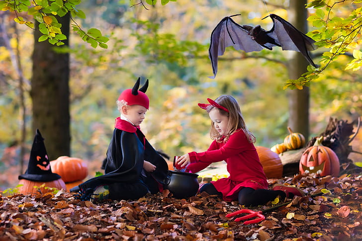 Halloween, barns lek, pojke, flicka, höst, löv, barn, barn, Halloween, spela, pumpa, fladdermus, mantel, HD tapet