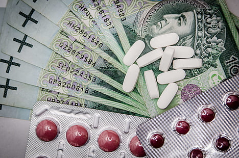 100 ziotych, addiction, bills, capsules, currency, healthcare, insurance, medical cost, medications, medicine, money, narcotic, notes, pharmacy, pills, poland, supplements, tablets, treatment, HD wallpaper HD wallpaper