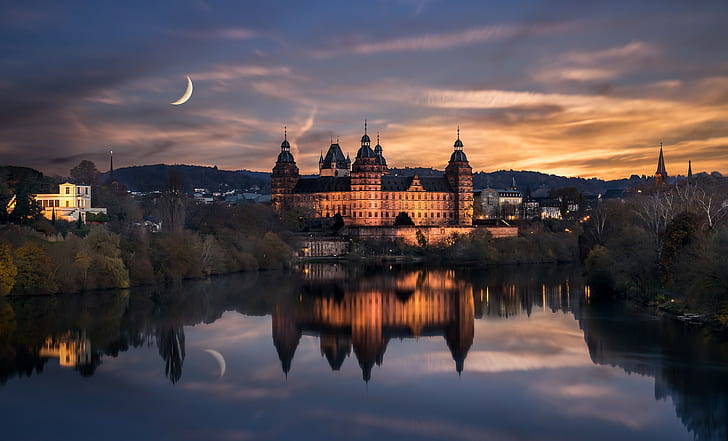 Germany, Johannesburg, concrete building, body of water and cirrus clouds, water, moon, reflection, night, Germany, the city of Aschaffenburg, a Renaissance castle, Johannesburg, HD wallpaper