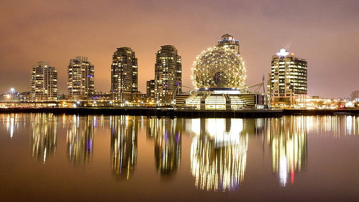 три коричневые и белые керамические настольные лампы, городской пейзаж, здания, отражение, огни, Ванкувер, вода, HD обои