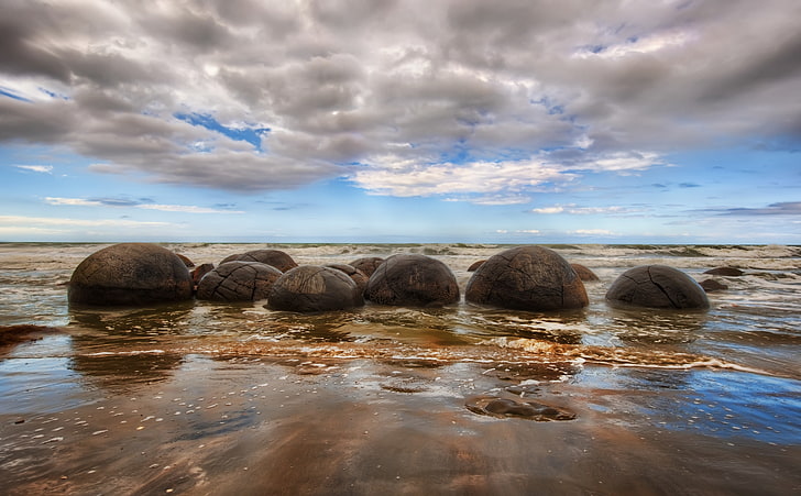 Moraki Boulders, New Zealand, brown rocks, Oceania, New Zealand, Ocean, Beach, Rocks, Boulders, Moraki, HD wallpaper