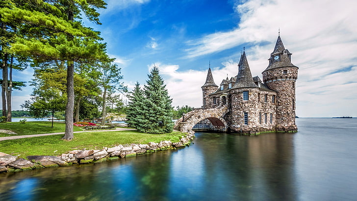 brown castle, architecture, castle, ancient, nature, trees, landscape, clouds, New York state, USA, water, lake, island, stones, bridge, tower, clock tower, path, flowers, bench, grass, park, Boldt Castle, HD wallpaper