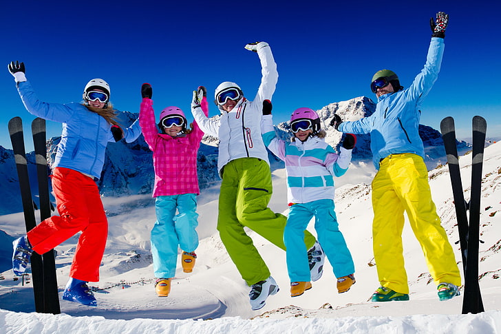 pantaloni gialli e verdi, famiglia, montagna, sci, resort, inverno, Sfondo HD