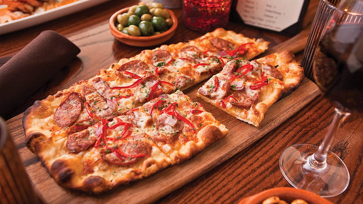 Essen, Paprika, Oliven, Pizza, Salami, Wein, HD-Hintergrundbild