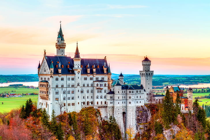 замок, Германия, осень, гора, Нойшванштайн, Бавария, Альпы, Замок Нойшванштайн, великолепие, HD обои