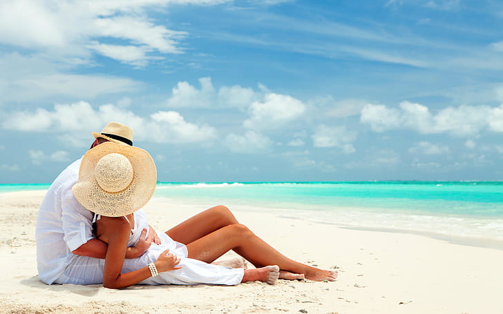 Amor casal relaxamento lua de mel na praia tropical da ilha romântica Wallpaper HD 2560 × 1600, HD papel de parede