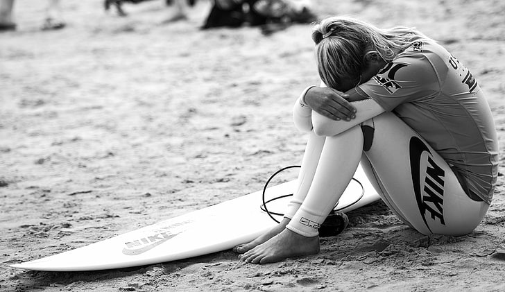 women, monochrome, model, sports, surfing, alone, surfboards, HD wallpaper