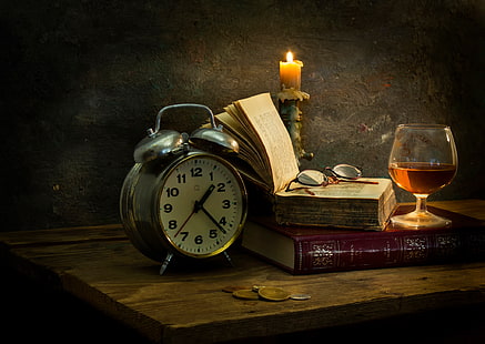 Relógio de mesa analógico cinza redondo, Relógio, vidro, livros, vela, óculos, cera, Prazer tranquilo, HD papel de parede HD wallpaper