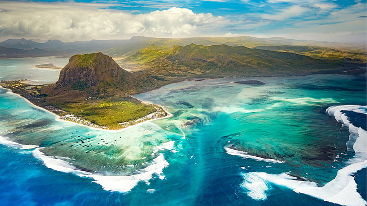 Podwodny wodospad w Le Morne Brabant Mauritius znany jako Biała Wyspa Rajska Wyspa na Oceanie Indyjskim w pobliżu wybrzeża Madagaskaru 2560 × 1440, Tapety HD