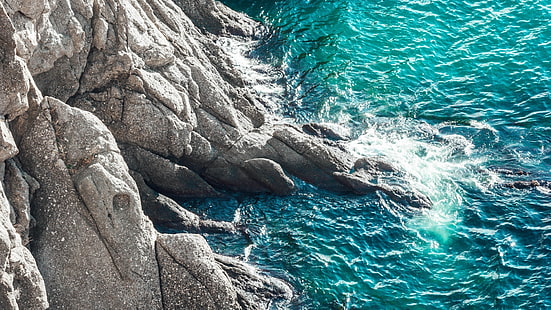 gri kaya oluşumu, deniz, dalgalar, su, kayalar, mavi, turkuaz, HD masaüstü duvar kağıdı HD wallpaper