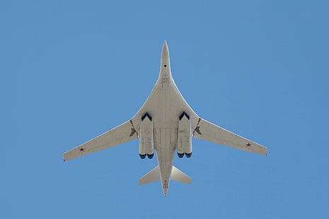 طائرة مقاتلة بيضاء ، قاذفة ، استراتيجية ، روسية ، طراز Tu-160 ، بلاك جاك ، أسرع من الصوت ، 