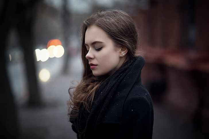 Екатерина Кузнецова, жени, модел, брюнетка, сини очи, Максим Гуселников, черно палто, палта, затворени очи, HD тапет