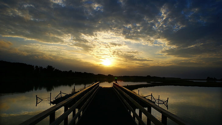 ponte pedonale in legno marrone, paesaggio, lago, crepuscolo, molo, Sfondo HD