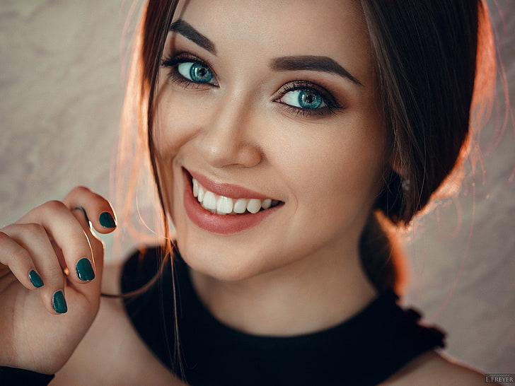 wanita, tersenyum, wajah, mata biru, Evgeny Freyer, potret, Wallpaper HD