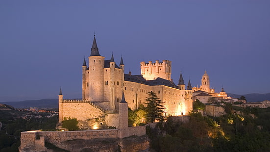 крепост Сеговия, историческо място, укрепление, туристическа атракция, крепост, забележителност, средновековна архитектура, замък, здрач, вечер, Европа, Испания, Сеговия, HD тапет HD wallpaper