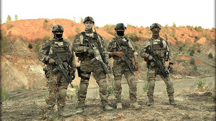 four military men standing on field, KSK, special forces, Kommando Spezialkrafte, soldier, Bundeswehr, camo, rifle, field, HD wallpaper