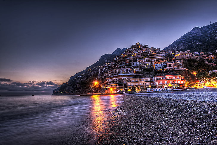 graues konkretes Haus, Berge, die Stadt, HDR, Haus, der Abend, Italien, Kampanien, Positano, HD-Hintergrundbild