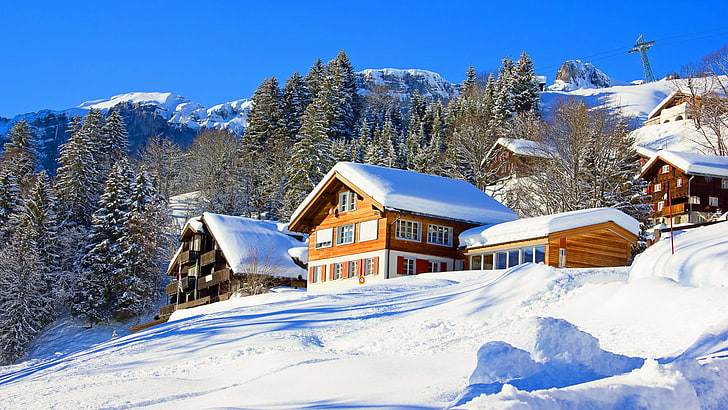ฤดูหนาว, หิมะ, สกีรีสอร์ท, ภูเขา, ท้องฟ้า, กระท่อมไม้ซุง, ต้นไม้, การแช่แข็ง, บ้าน, บ้าน, วอลล์เปเปอร์ HD